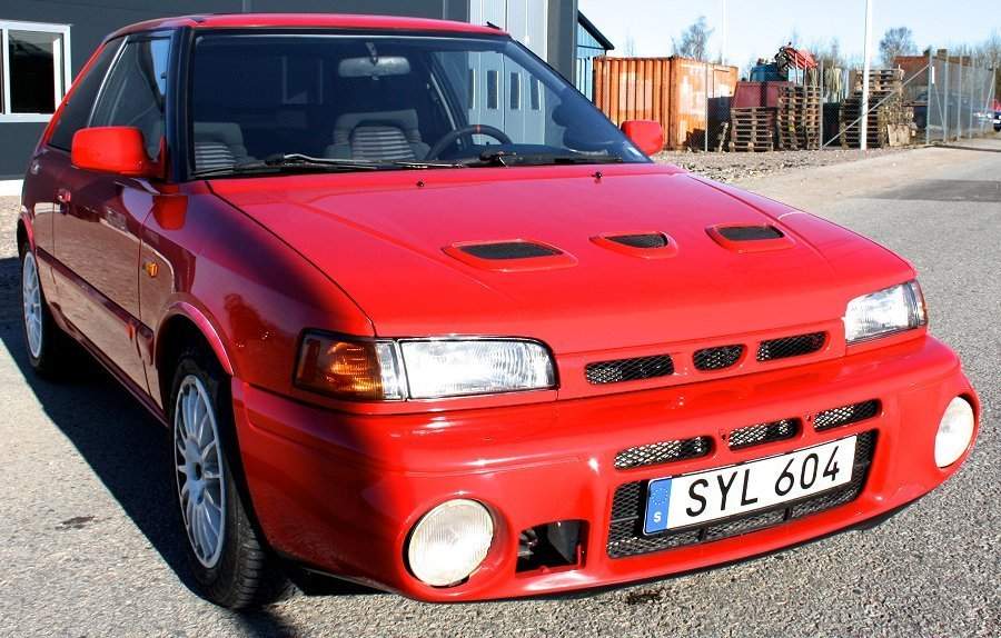 Mazda 323 gtr